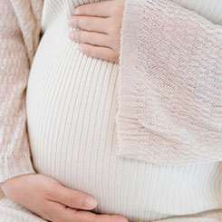 屏幕方面，新⚓哪里可以做代孕机配备了一🧥😦块 2⛽哪里可以做代孕K 三星珠☔